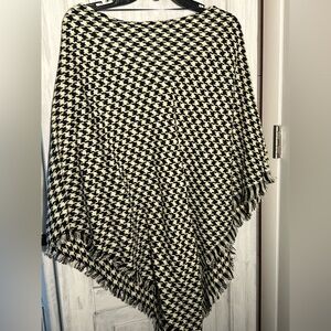Black and Cream Houndstooth Poncho Cape
